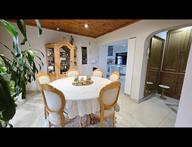 3 BEDROOM FREEHOLD FOR SALE IN HOWICK WEST